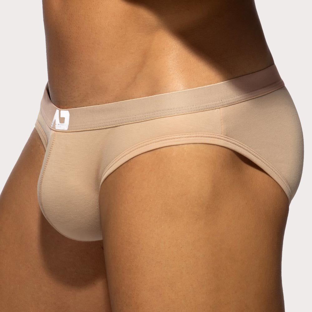 Addicted Essential AD Bikini Brief - Herren Slip aus weicher Baumwolle mit schmalem Hüftband und AD Logo in beige, side