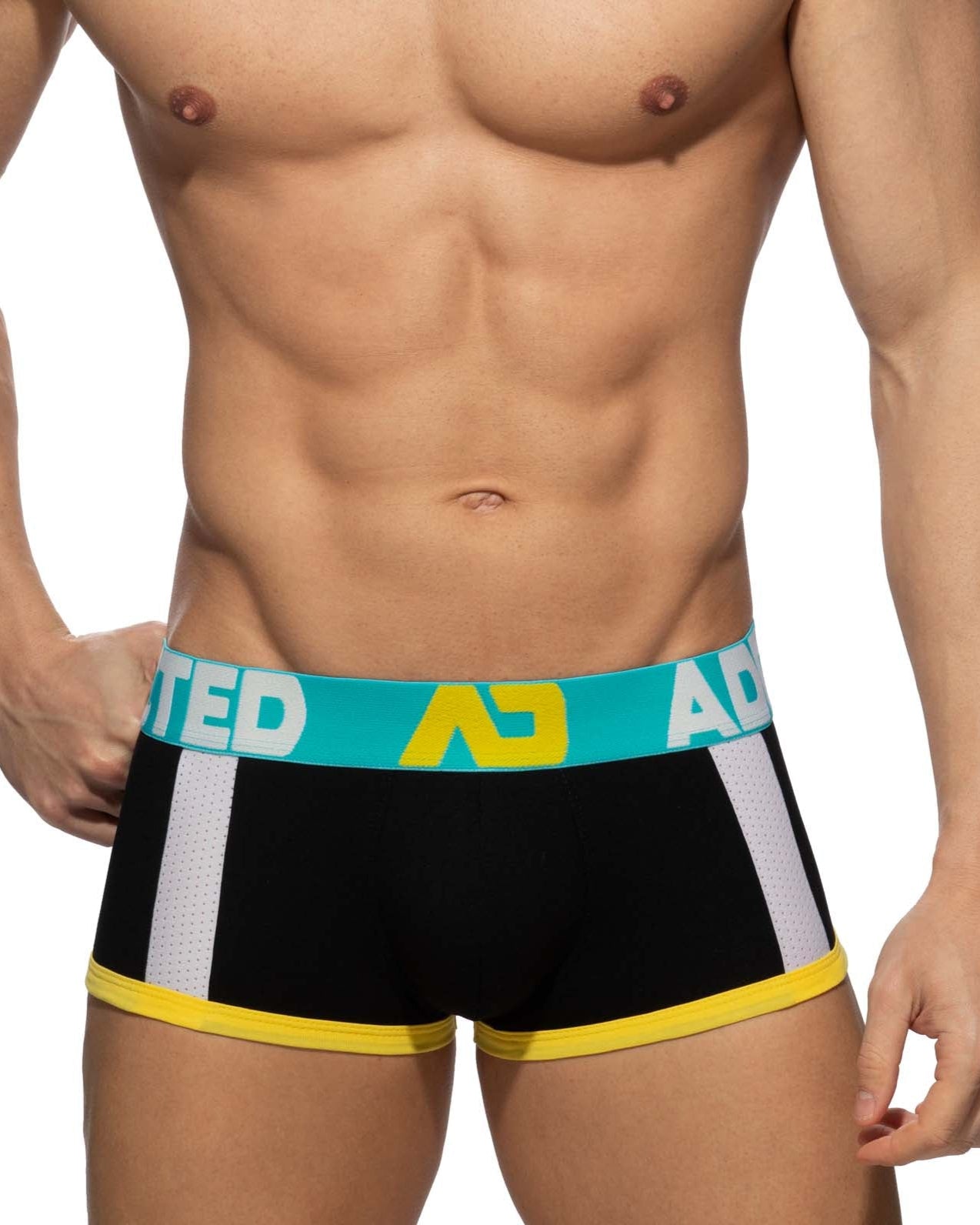Addicted Sports Padded Trunk - sportliche Boxershorts mit Push-Up Einlage, schwarz, front