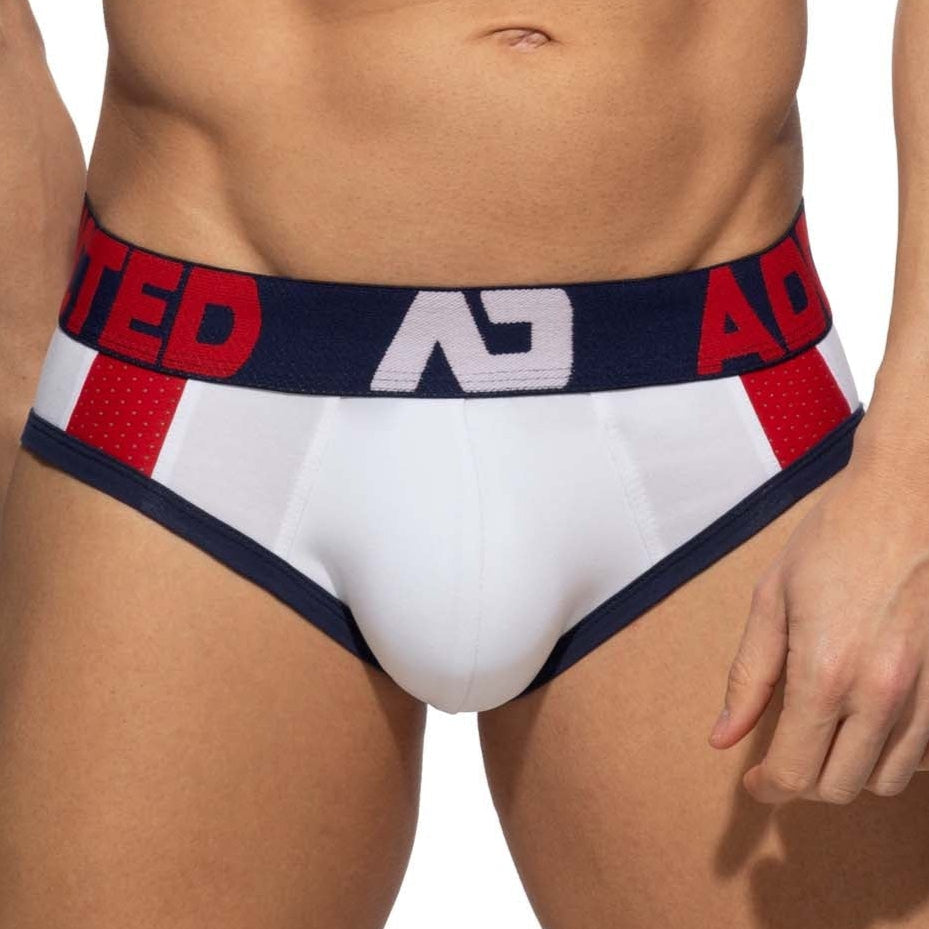Addicted Sports Padded Brief - sportlicher Männer Slip mit Push-Up Einlage, weiß, front