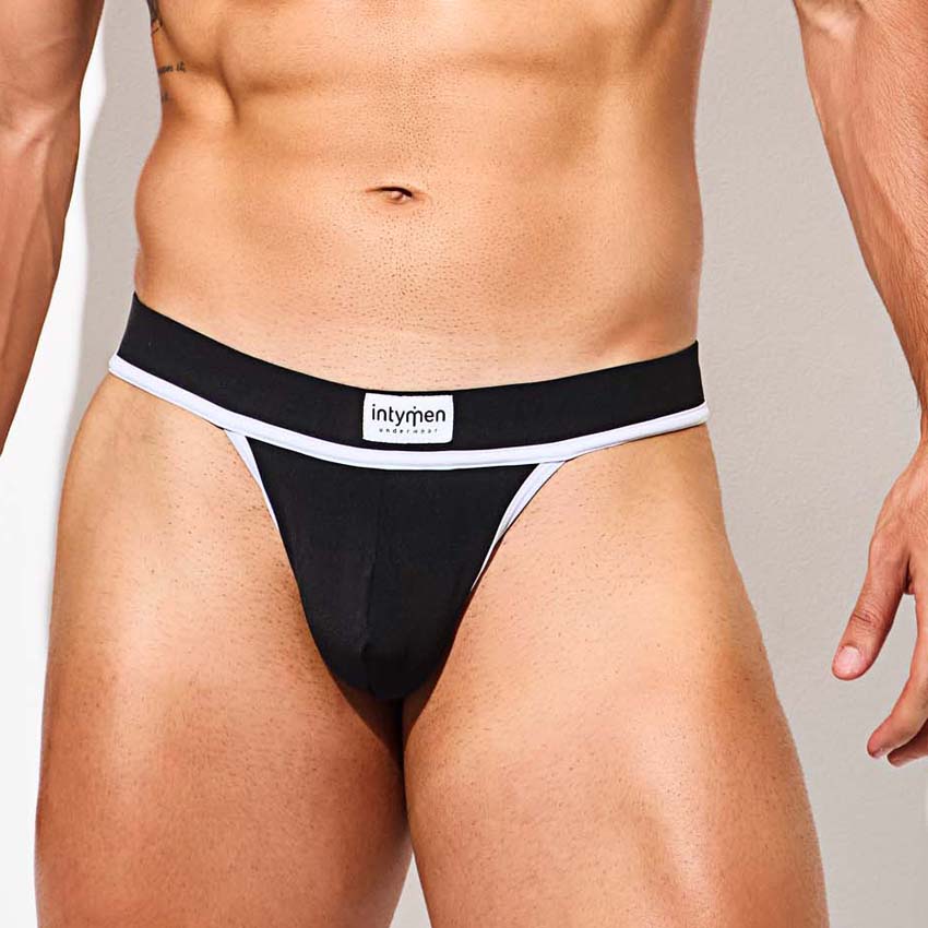 Intymen Skyline Thong - schwarzer Männer String mit elastischem Bund und angenehmem Tragekomfort