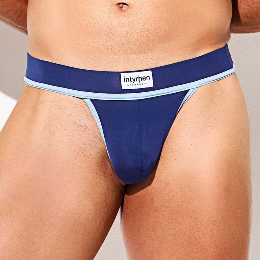 Intymen Skyline Thong - blauer Männer String mit elastischem Bund und angenehmem Tragekomfort