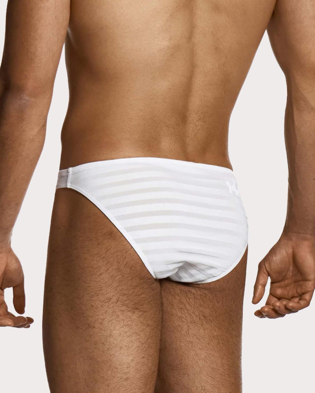 Modus Vivendi Athletic Low Cut Brief - Knapper Slip für Männer mit gestreiftem Muster in weiß, back