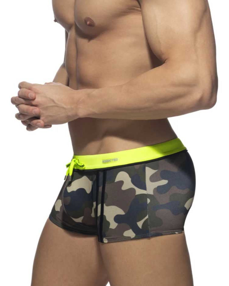 Addicted Badehose 'Detail Binding Swim Boxer' mit Camo-Muster und Push-Up Einlage, Seitenansicht