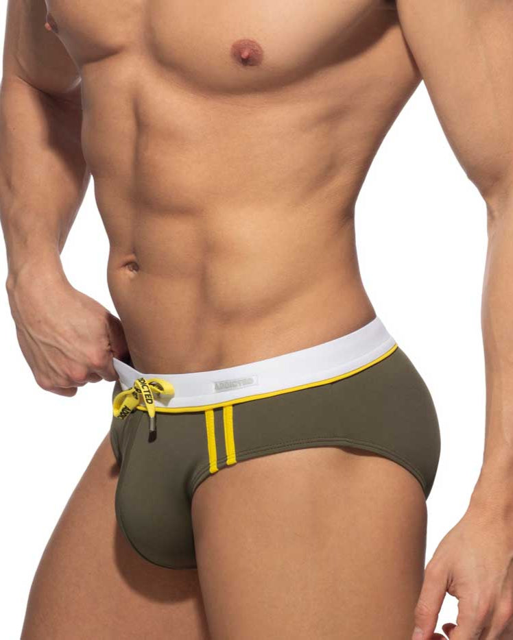 Addicted Badeslip 'Detail Binding Swim Brief' in khaki mit Push-Up Einlage, Seitenansicht